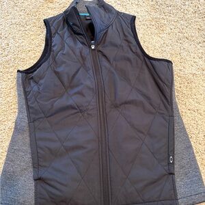 Oakley Women's Dark Gray Quilted Vest